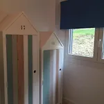 Madera Y Mar * Isla